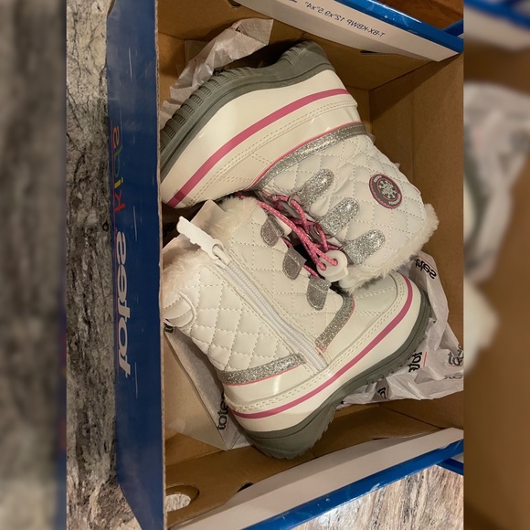 Totes toddler girls Winter Boots - size 8 - Picture 4 of 8